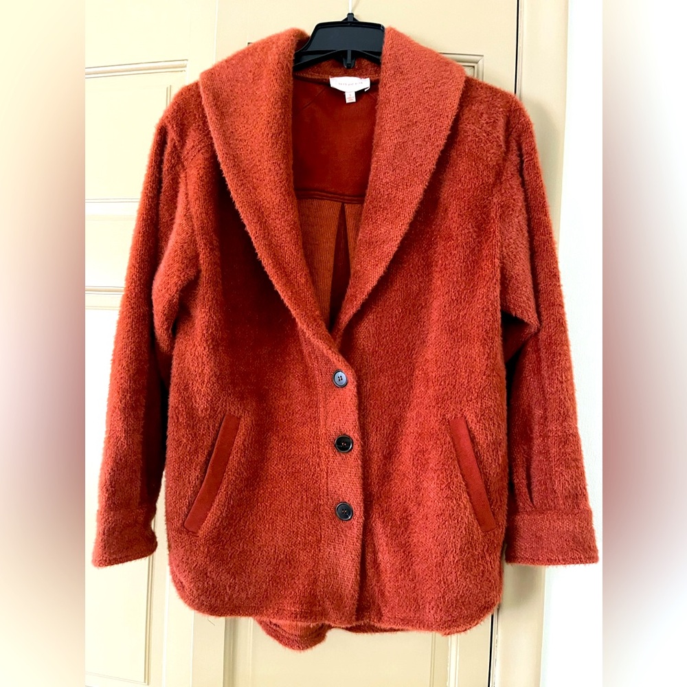 Rust colored oversized sweater jacket. Women’s Boutique Small by Skies Are Blue
